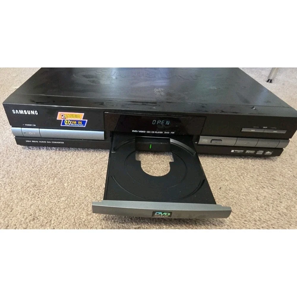 Samsung DVD Player DVD-709/XAA Advanced Dolby Digital,‎ Jog-Shuttle, DTS, Black